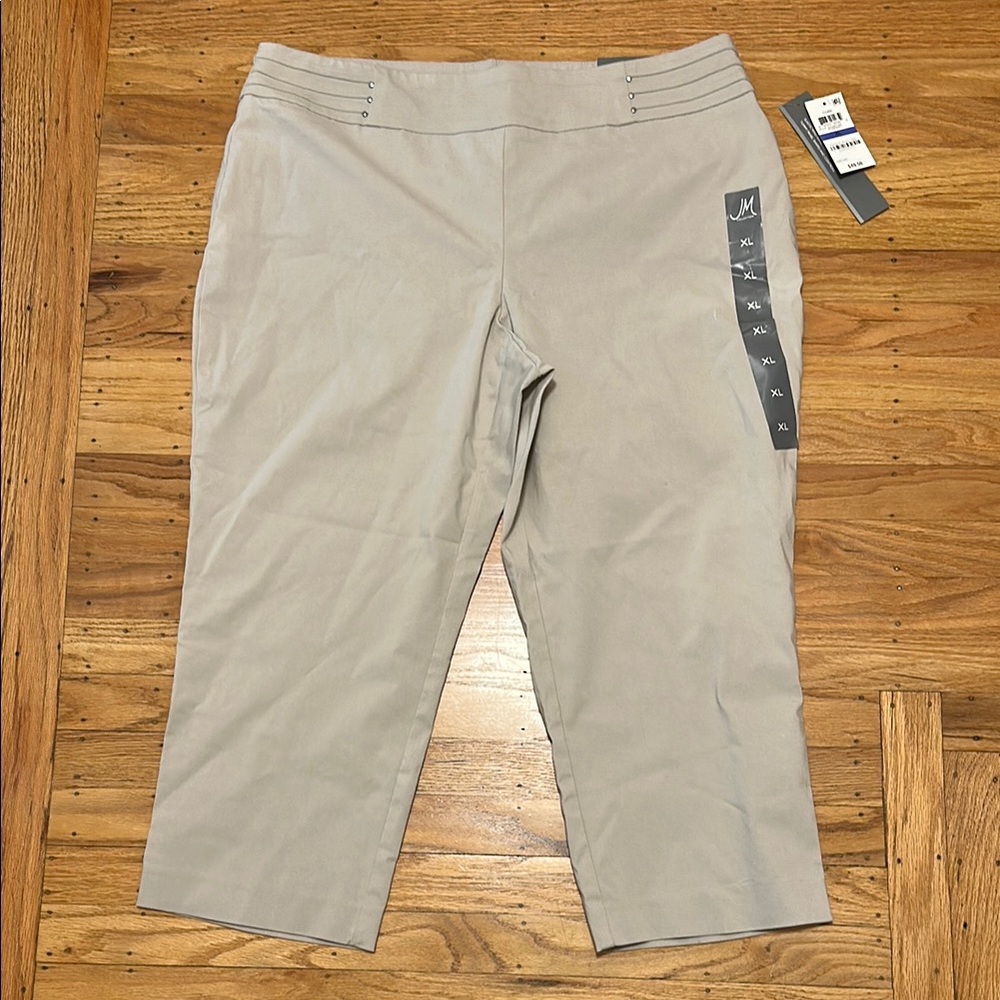 🆕 [3 for $15] JM Collection Comfort Waistband Capri Pants